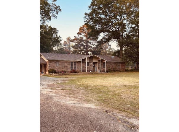 2858 Satterfield Lane, Texarkana, AR 71854