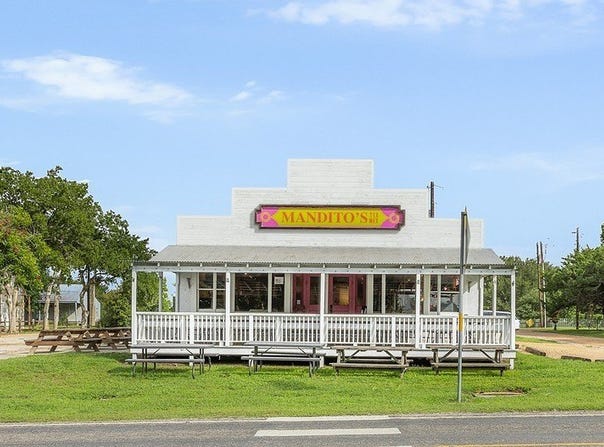 102 South Washington Street, Round Top, TX 78954