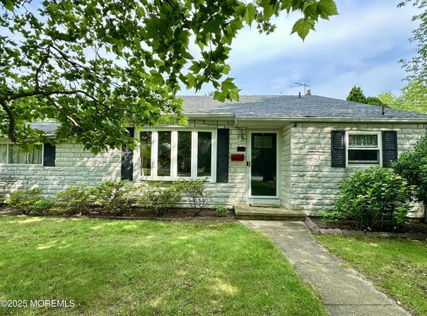 404 Harmony Road, Middletown, NJ 07748
