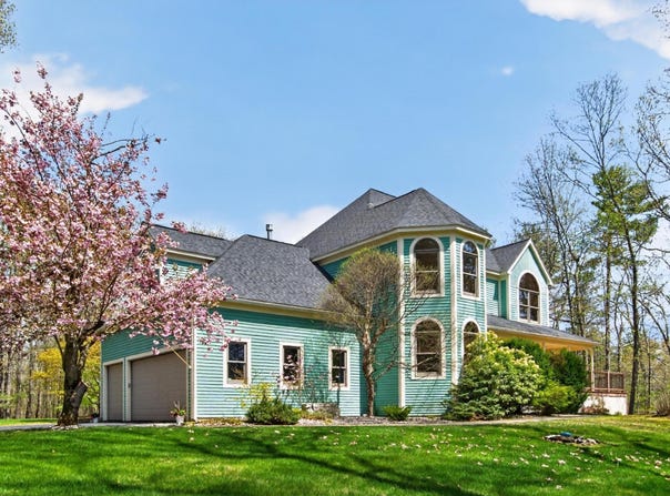 55 Lazarus Way, Salem, NH 03079