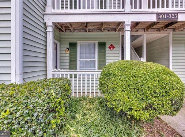 301 Cobblestone, Avondale Estates, GA 30002