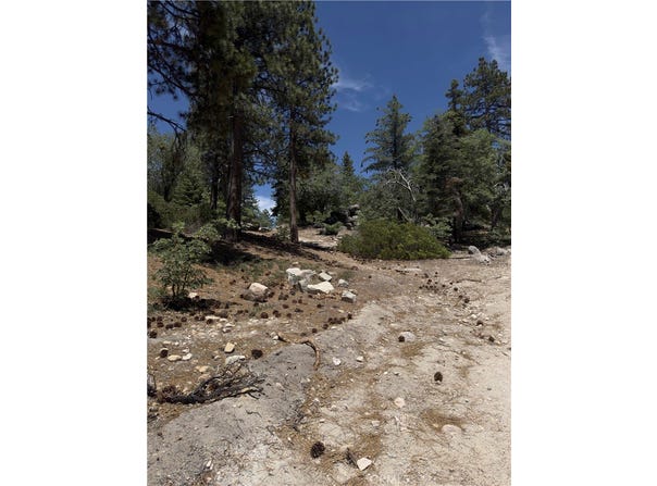 2526 Ridge Road, Running Springs, CA 92382