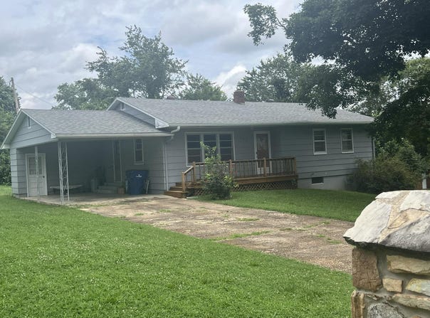 665 cochran, Mammoth Spring, AR 72554