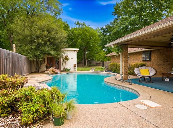1613 S Colonial Circle, Sallisaw, OK 74955