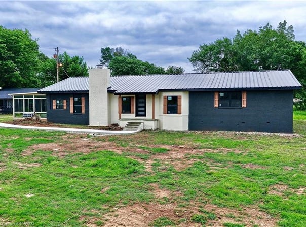 2700 N Witte ST, Poteau, OK 74953