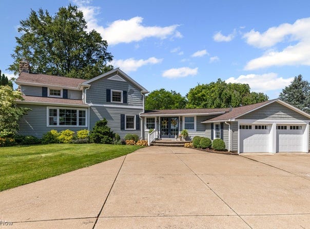 4007 Rummell Avenue NE, Paris, OH 44669