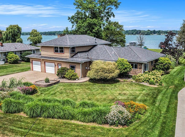 7601 S Indian Lake dr Drive, Vicksburg, MI 49097