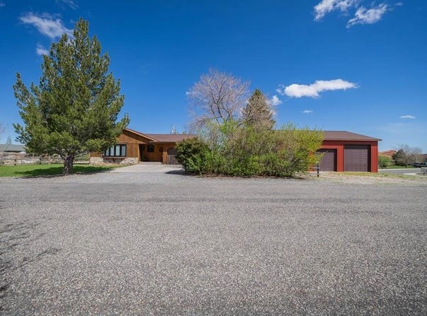 2322 Gentle St, Cody, WY 82414