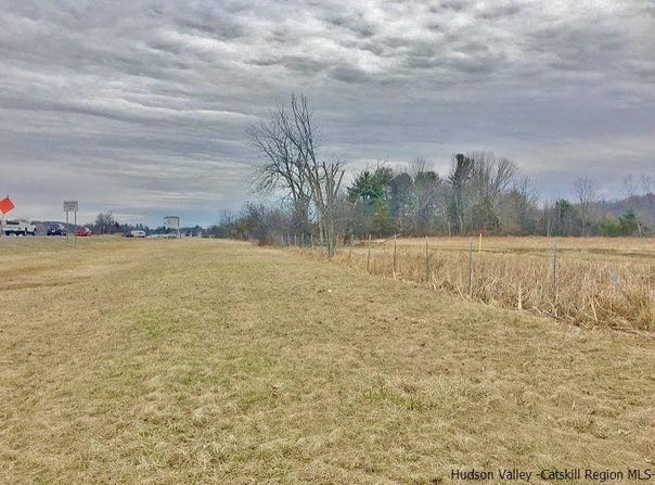 156 E Hawley Lane, Hannacroix, NY 12087