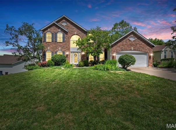1334 Auburn Hills Dr Drive, St Charles, MO 63304