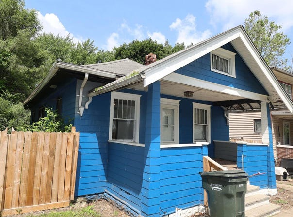 901 Lawndale Avenue, South Bend, IN 46628
