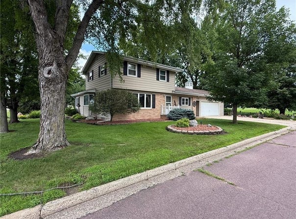 1134 10th Street, Westbrook, MN 56183