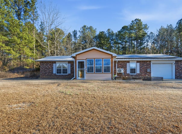 30 Sharon Road, Wagener, SC 29164