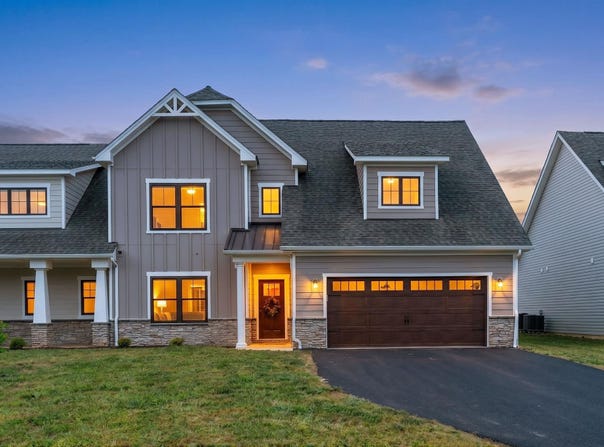 20 KILEY LN, STUARTS DRAFT, VA 24477