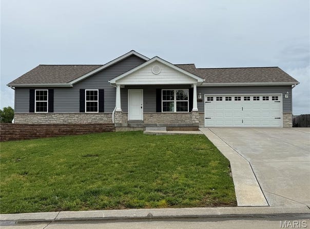 128 Linder Lane, Winfield, MO 63389