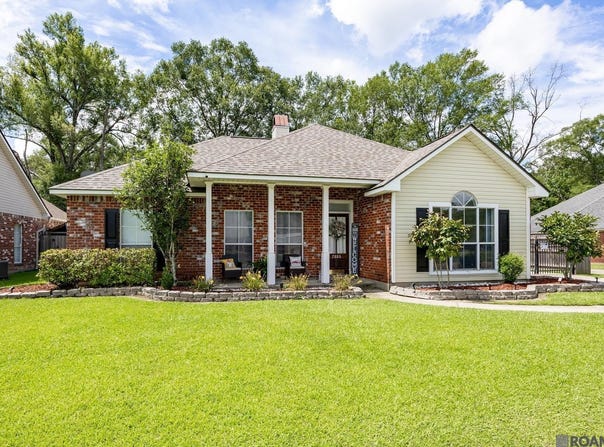 7886 Oakland Dr, Denham Springs, LA 70706