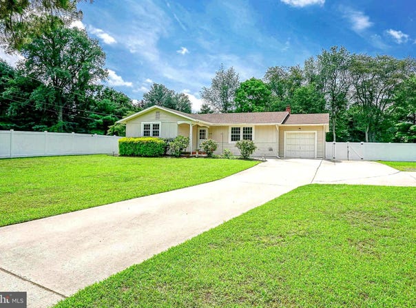 110 HURFFVILLE ROAD, BLACKWOOD, NJ 08012