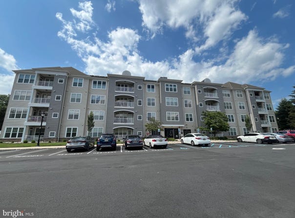 435 MASTERSON COURT, EWING, NJ 08618