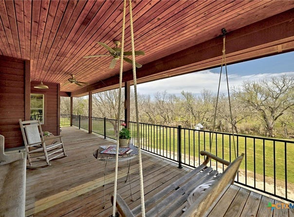 398 Red Bird Lane, Kingsbury, TX 78638