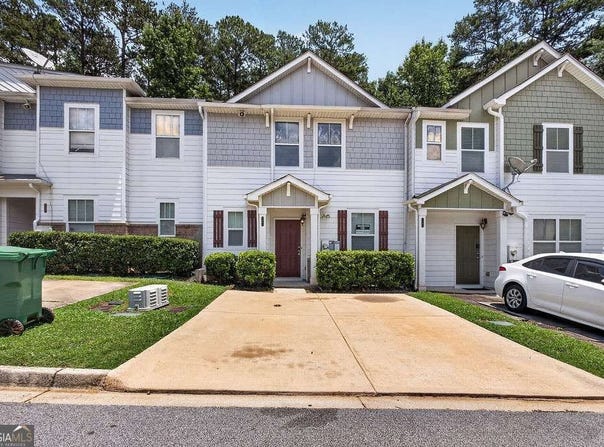 1505 Ashbrooke Trace, Stone Mountain, GA 30083