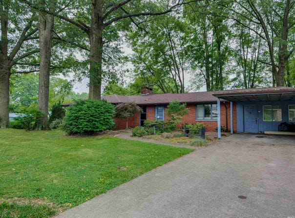 223 W Reyling Drive, Jasper, IN 47546