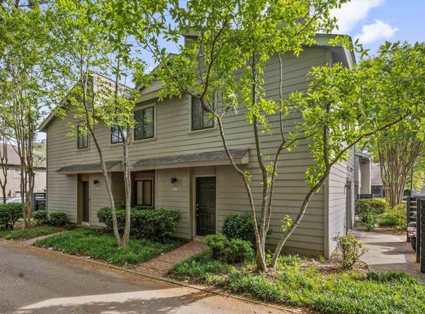 1822 DRAGONFLY Cv, Germantown, TN 38138