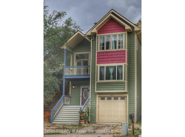 572 E Main Street, New Castle, CO 81647