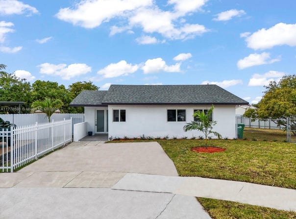 20860 NW 28th Ave, Miami Gardens, FL 33056
