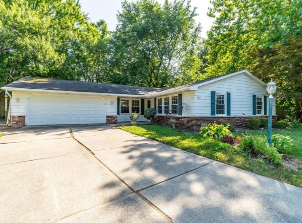 4101 Darby Drive, Fort Wayne, IN 46815-5205