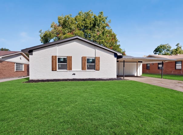 3241 Santiago Drive, Mesquite, TX 75150