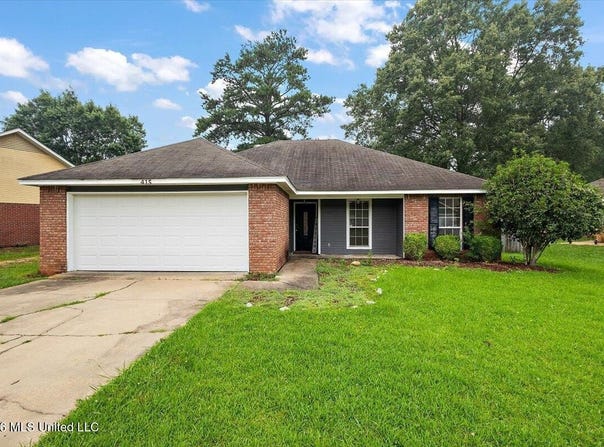 415 Riverbend Drive, Byram, MS 39272