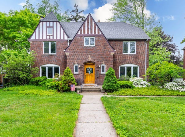 953 Berkshire Road, Grosse Pointe, MI 48230