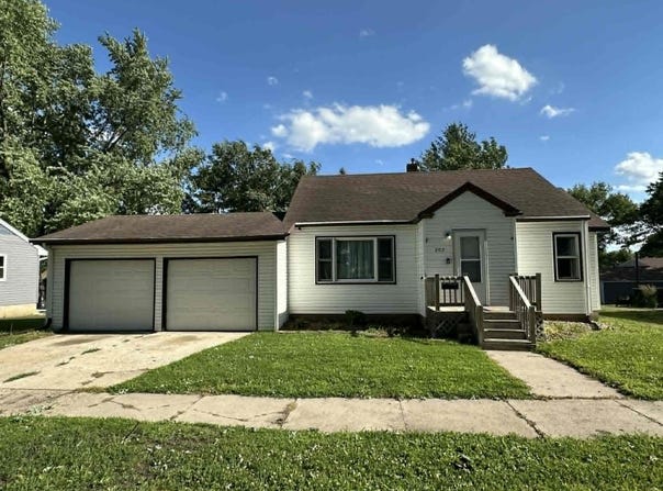 202 W 8th St, Alta, IA 50434