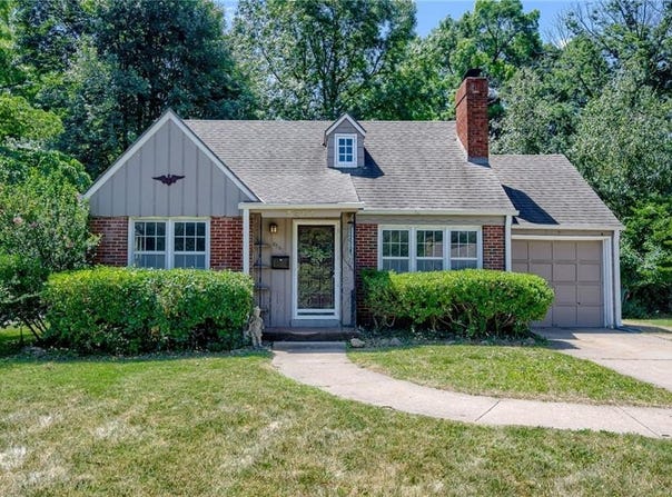 5301 Sycamore Drive, Roeland Park, KS 66205