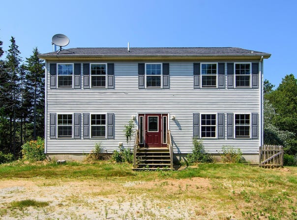 38 Wrong Way, Brooksville, ME 04617
