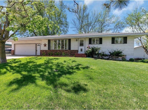 10379 County Road 8, Maine Prairie Twp, MN 55353