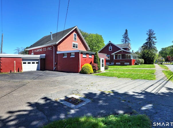 231 W River Street, Milford, CT 06460