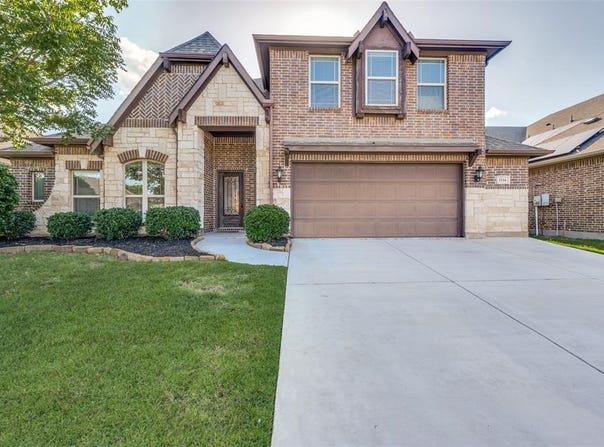 1116 Broken Wheel Trail, Aubrey, TX 76227