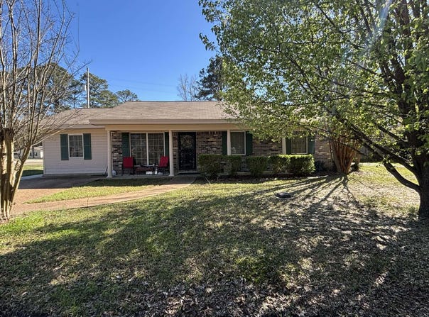 1510 Vine St., Amory, MS 38821