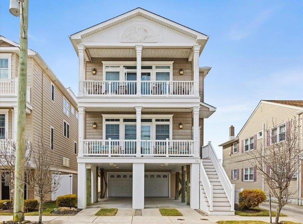 16 S Decatur Ave, Margate, NJ 08402