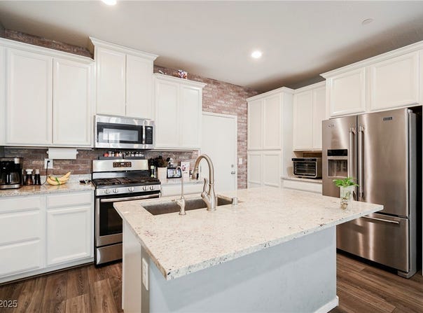 6228 Haiku Stairs Street, Las Vegas, NV 89148