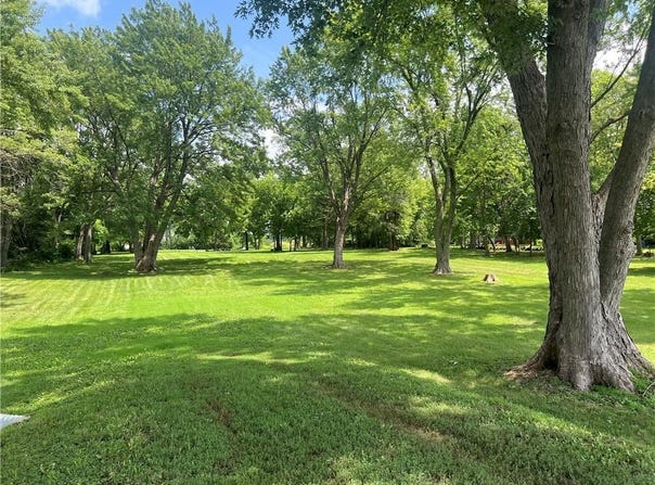 2501 S R D Mize Road, Independence, MO 64057