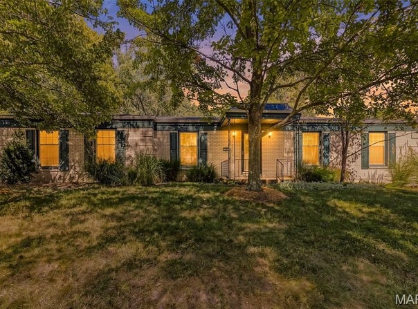 1766 Seven Pines Drive, St Louis, MO 63146