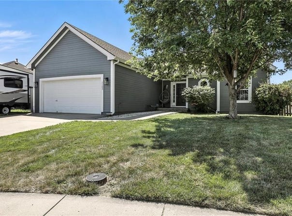 1105 Melody Court, Kearney, MO 64060