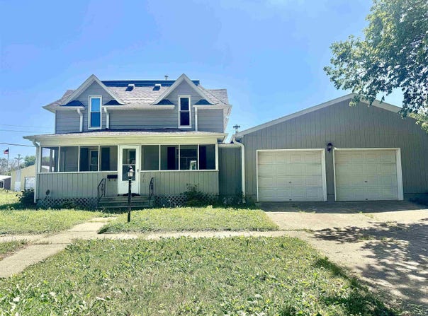 206 Thomas Street, Danbury, IA 51019