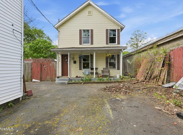 57 Adam St, Pittsfield, MA 01201