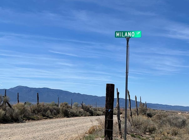 75 Milano Loop, El Prado, NM 87529