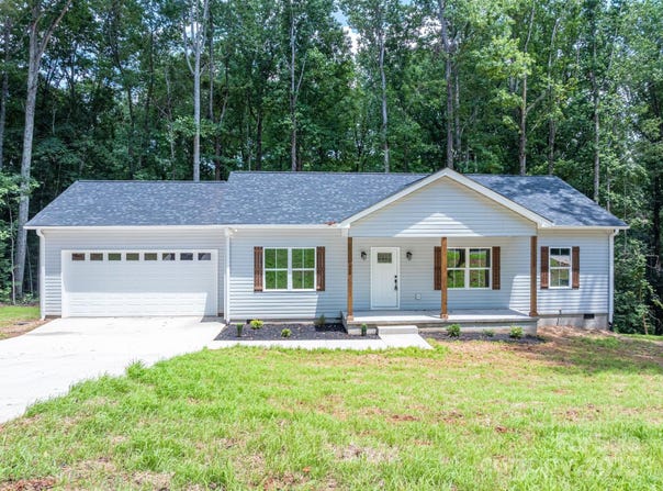 1466 W 7th Street, Newton, NC 28658