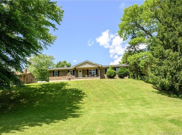 4498 Bethel Road, Floyds Knobs, IN 47119