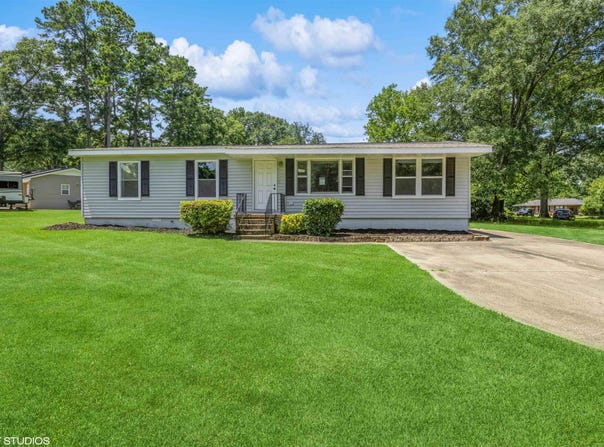 1403 ALICE DRIVE, SYLACAUGA, AL 35150